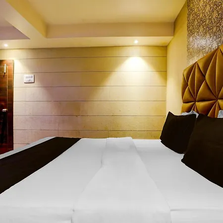 O Diana Palace & Boarding Hotel Mumbai