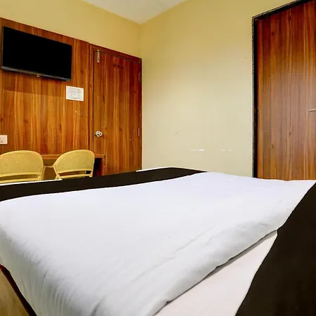O Shubham & Boarding Shahad Railway Station 3*