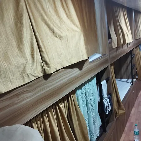 Sun Shine Ac Guest house Mumbai