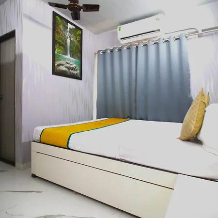 Apartment Pinaki Parle West