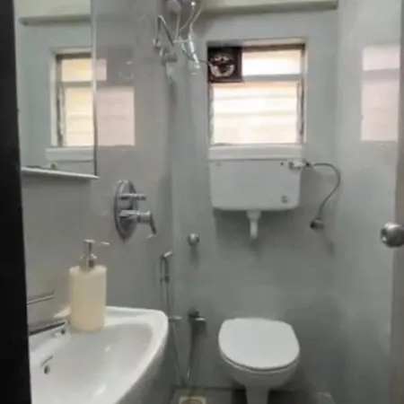 Pinaki Parle West Apartment