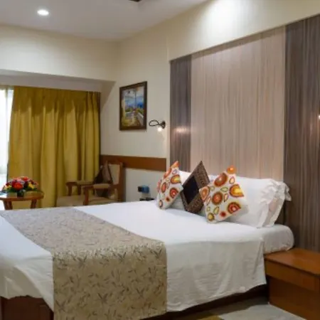 Regenta Place The Emerald 4*