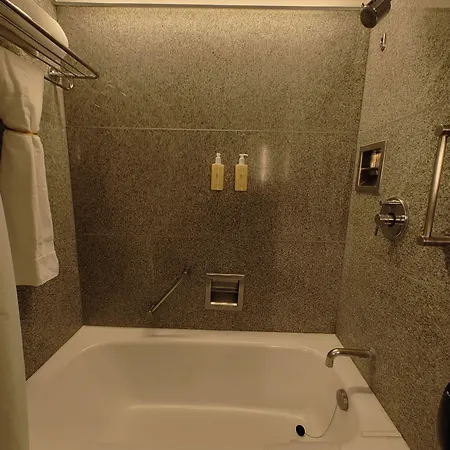 Marine Plaza Hotel Mumbai