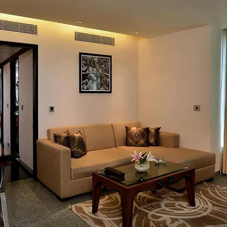 Hotel Marine Plaza 5*