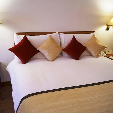 The Ambassador, Marine Drive, Hotel