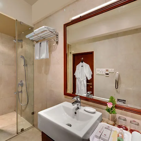 Hotel The Ambassador, Marine Drive,