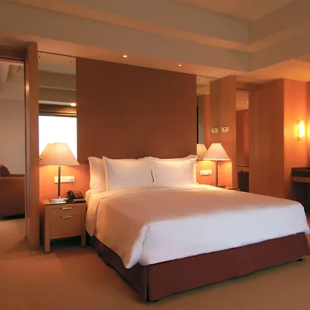Grand Hyatt And Residences 5*