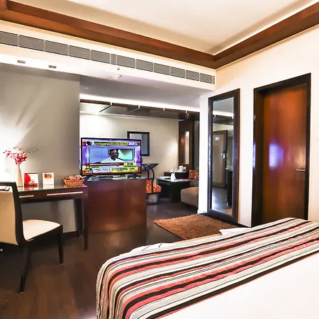 Hotel Sun-n-sand Juhu 5*