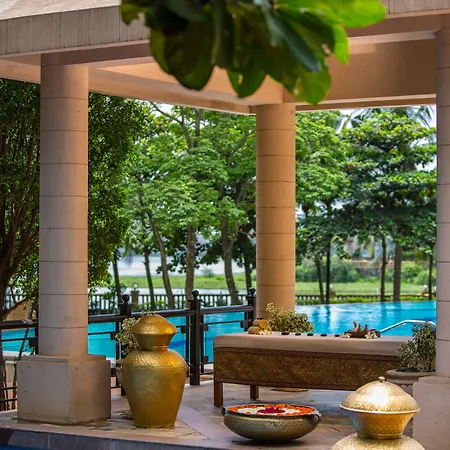 Marriott Executive - Lakeside Chalet, Hotel