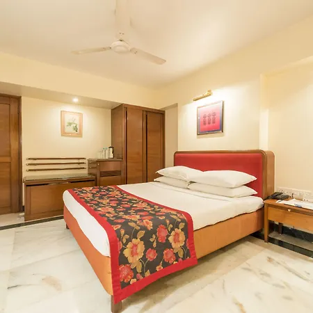 Parle International Hotel 3*