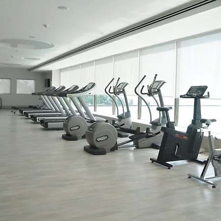 Taj Lands End 5*