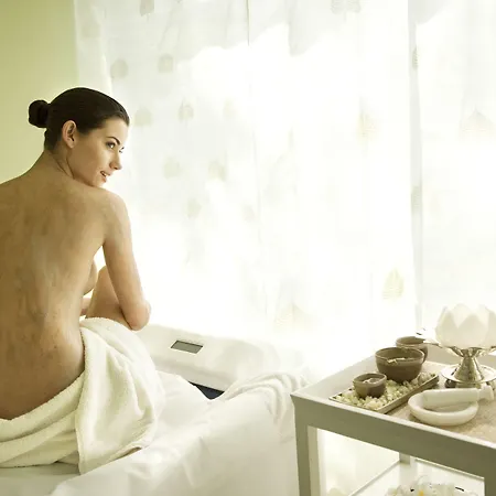 Taj Lands End 5* Mumbai