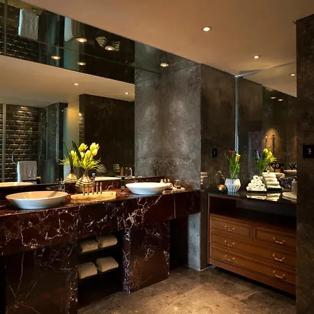 Taj Lands End Hotel 5*