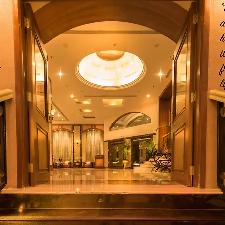 Hotel Ira By Orchid T-2 International Airport