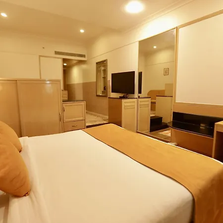 Ira By Orchid T-2 International Airport 4* Mumbai