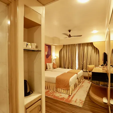 Hotel Ira By Orchid T-2 International Airport