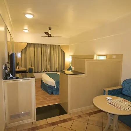 Hotel Ira By Orchid T-2 International Airport