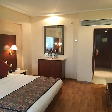 Hotel The Lalit 5*