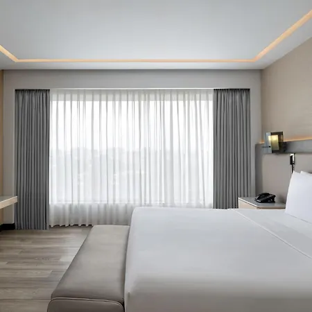 Hotel Courtyard By Marriott International Airport Mumbai