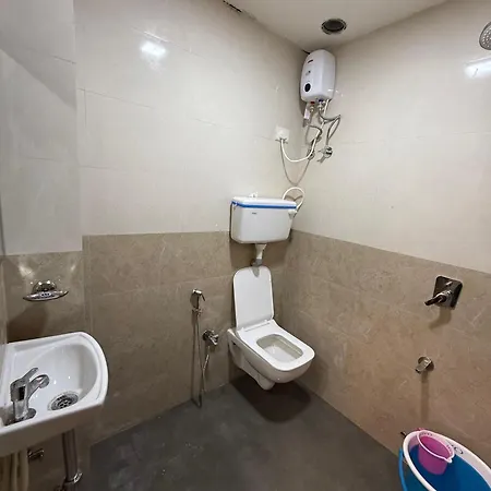 Hotel Marine Line Near Hospital Mumbai