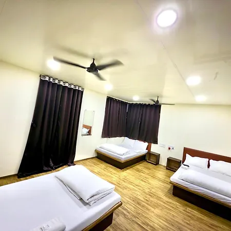 Marine Line Near Hospital 3* Mumbai