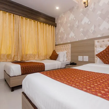 O Golden Arch Hotel
