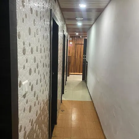 Comfort Hotel *