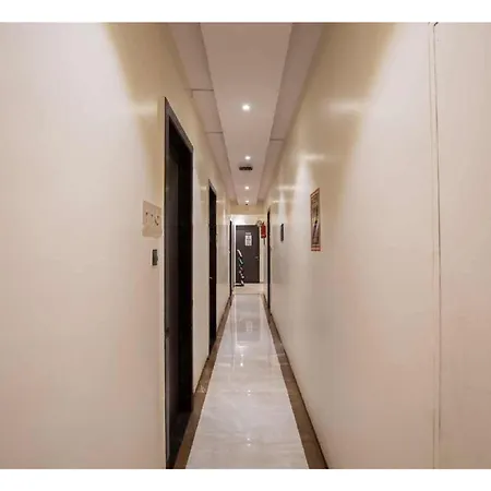 Oyster By Glitz Hotel Mumbai