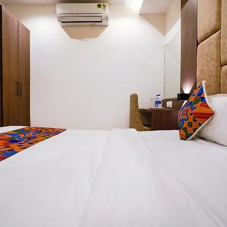 Atithi Regency Near Airport Terminal 2 Hotel 3*