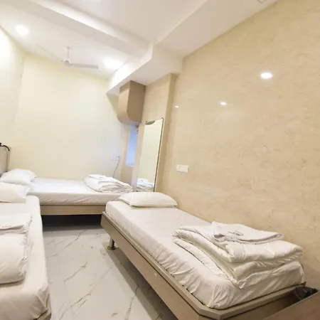 City Guest House Hotel *