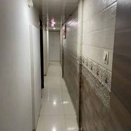 Hotel Lucky Galaxy Mumbai