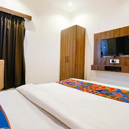 Hotel Atithi Regency Near Airport Terminal 2