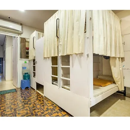 Goldenstar Deluxe Hostel