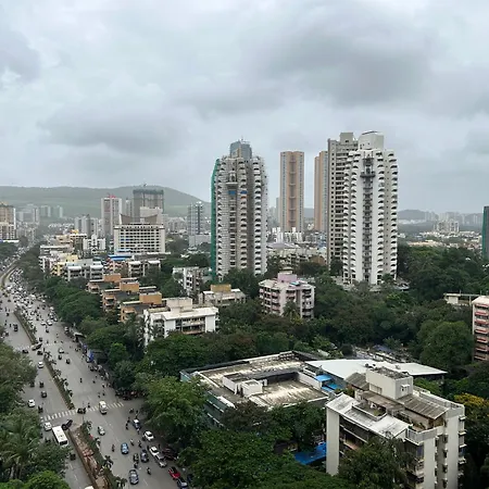 Homestay Comfy With A Great View Near Oberoi Mall *