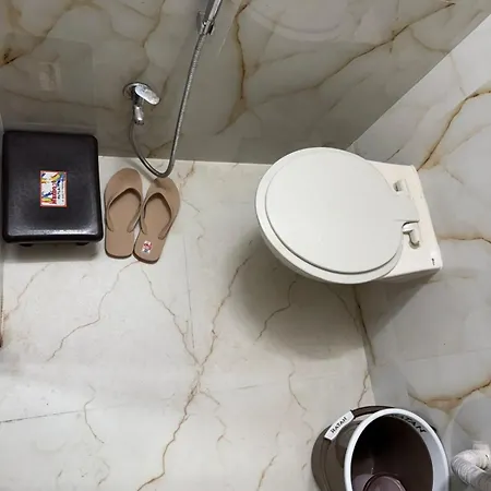 Elora Hostel Mumbai