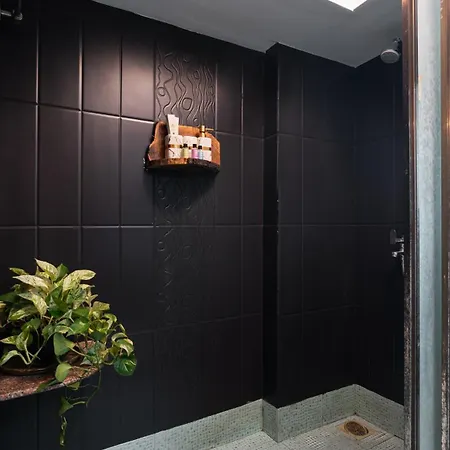 Soho Nest 4-bedrooms Spacez Wooden House *