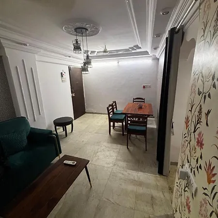 Apartment Ivy Nest, Private 1 Bhk In Lokhandwala, Andheri *