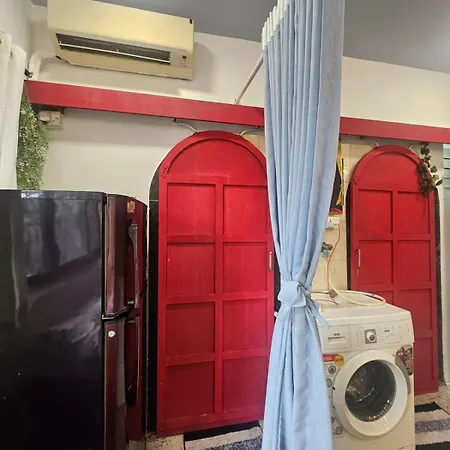Retro Bandra - Cozy Comfort In A Heritage Village *