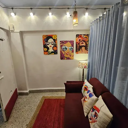 Apartment Retro Bandra - Cozy Comfort In A Heritage Village *