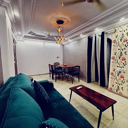 Ivy Nest, Private 1 Bhk In Lokhandwala, Andheri Apartment *