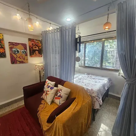 Retro Bandra - Cozy Comfort In A Heritage Village * Mumbai