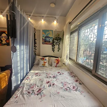 Retro Bandra - Cozy Comfort In A Heritage Village Mumbai