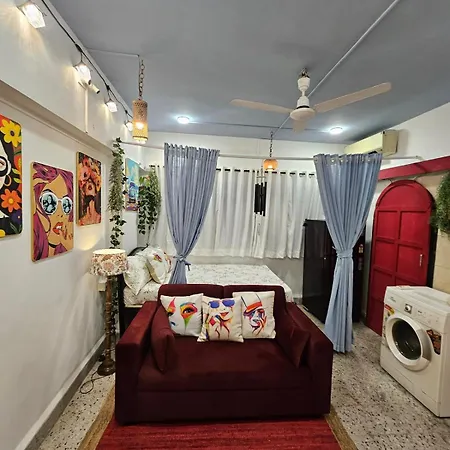 Apartment Retro Bandra - Cozy Comfort In A Heritage Village