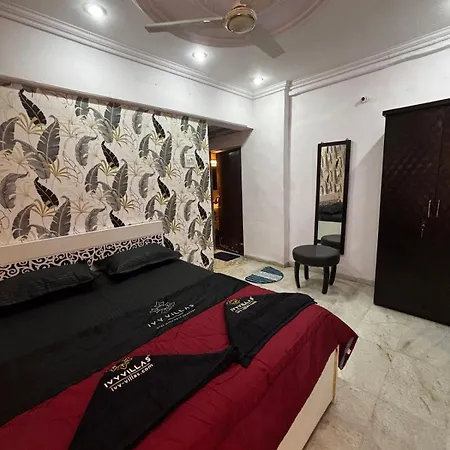 Ivy Nest, Private 1 Bhk In Lokhandwala, Andheri Apartment