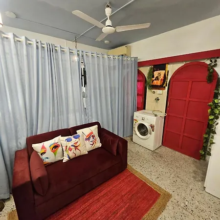 Retro Bandra - Cozy Comfort In A Heritage Village Mumbai