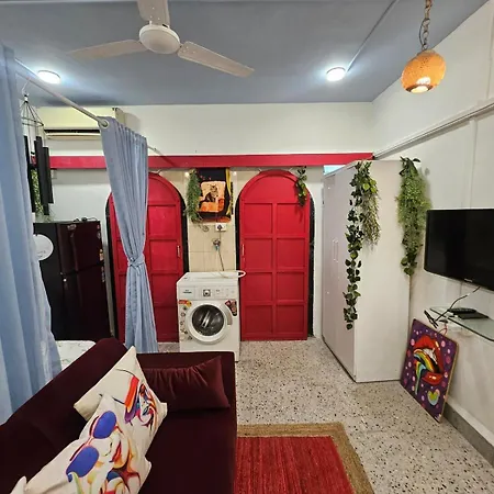 Apartment Retro Bandra - Cozy Comfort In A Heritage Village