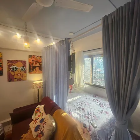 Apartment Retro Bandra - Cozy Comfort In A Heritage Village Mumbai