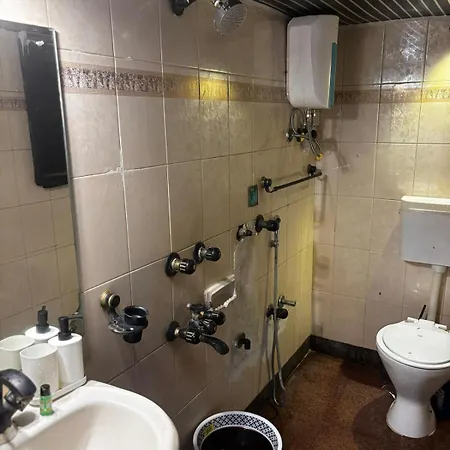 Ivy Nest, Private 1 Bhk In Lokhandwala, Andheri *