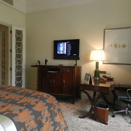 Taj Mahal Tower, 5*