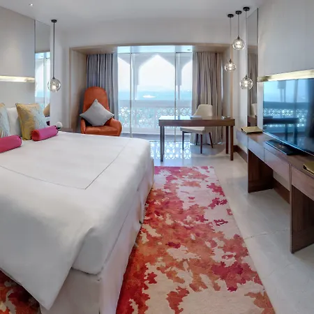 Taj Mahal Tower, Hotel 5*